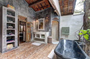  VILLA LIMA KAYU 