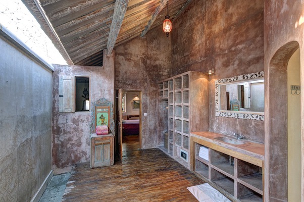  VILLA LIMA KAYU 