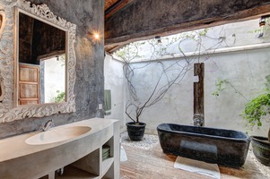  VILLA LIMA KAYU 