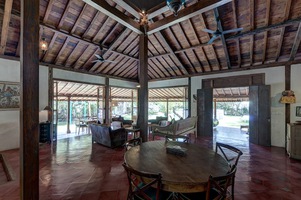  VILLA LIMA KAYU 