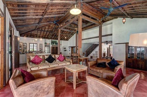  VILLA LIMA KAYU 