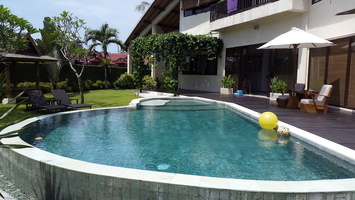  VILLA AGUSTI 