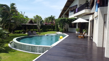  VILLA AGUSTI 