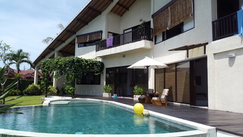  VILLA AGUSTI 