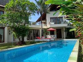  VILLA PADDY CANGGU 