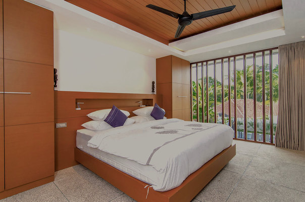  VILLA CHRIS 