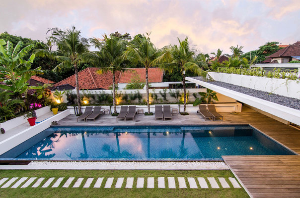  VILLA CHRIS 