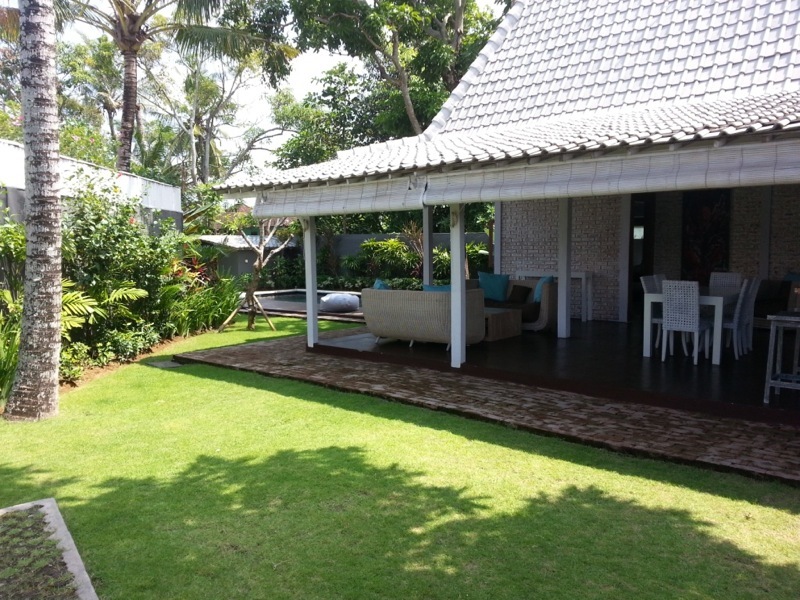  VILLA LIMASAN CANGGU 