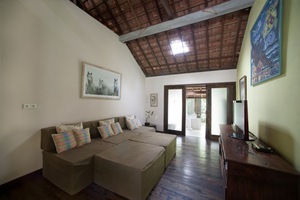  VILLA MADE CANGGU BUWIT 