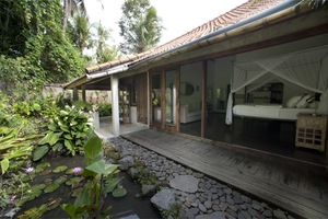  VILLA MADE CANGGU BUWIT 