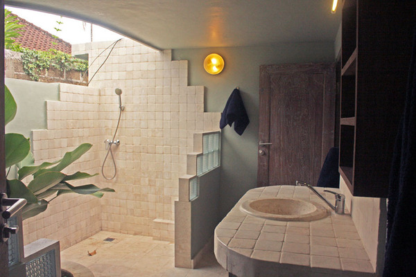  VILLA KAYU KAYU UMALAS 