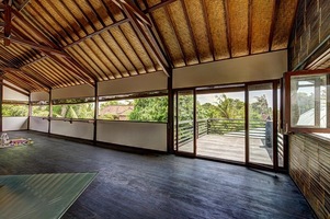  VILLA JOGLO UMALAS 