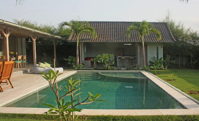  VILLA KAYU KAYU UMALAS 