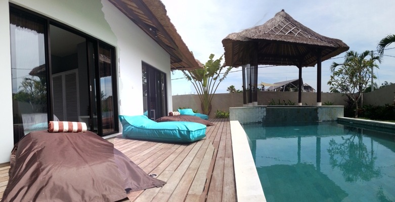  VILLA ASEMAN CANGGU 