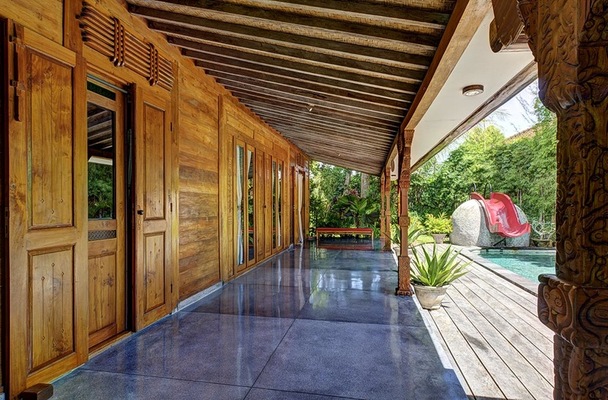  VILLA JOGLO UMALAS 