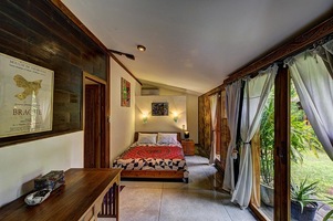  VILLA JOGLO UMALAS 