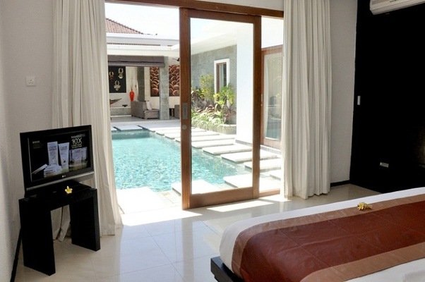  VILLA LALA SEMINYAK 