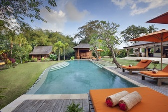  VILLA AKAYA CANGGU 