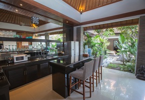  VILLA TAMANSARI KEROBOKAN 
