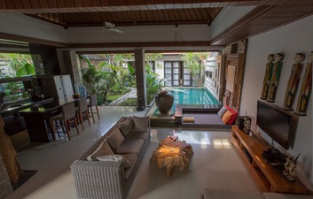  VILLA TAMANSARI KEROBOKAN 