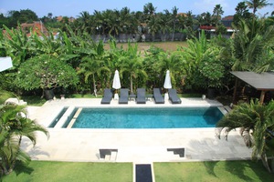  VILLA VAN CANGGU 