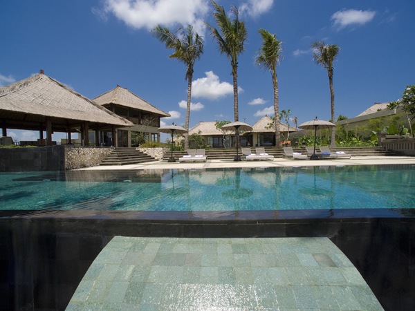  VILLA PANTAI CANGGU 