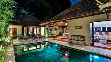  VILLA ELLO SEMINYAK 