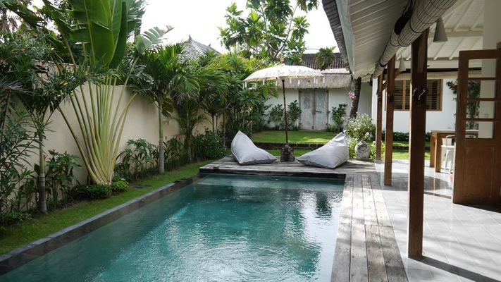  VILLA SAWAH KECIL CANGGU 