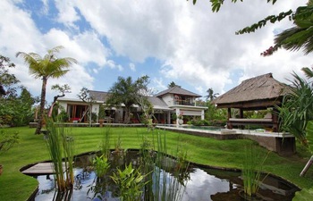  VILLA MANSON CANGGU 