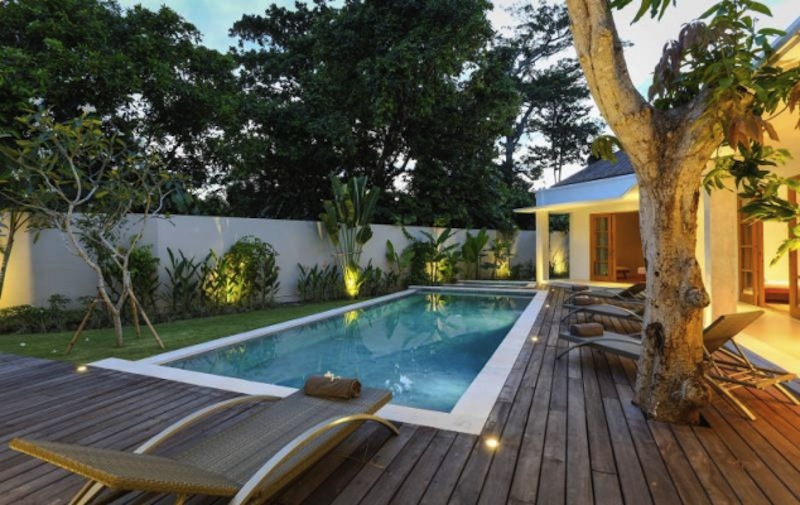  VILLA TELUK BUNGA UMALAS 