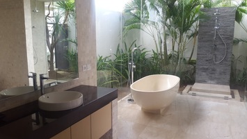  VILLA FADH UMALAS 
