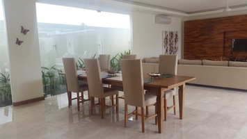  VILLA FADH UMALAS 
