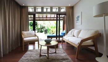  Villa kayu baru umalas 