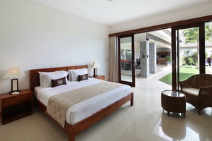 VILLA BATU PUTIH CANGGU 