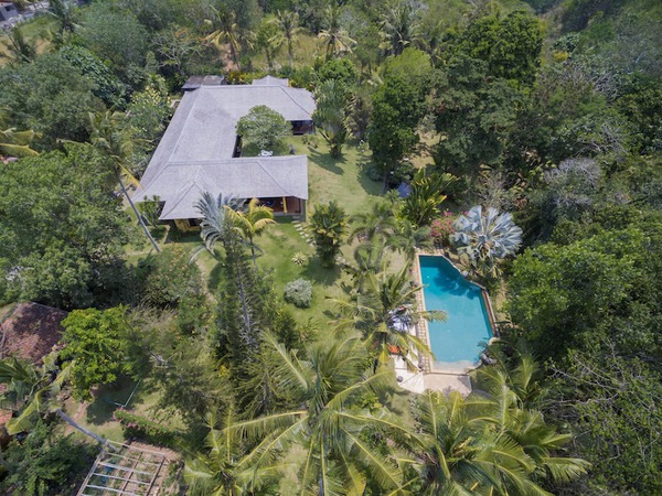  VILLA BAMBOO CEPAKA 