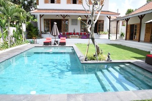  VILLA COLONIALE CANGGU 