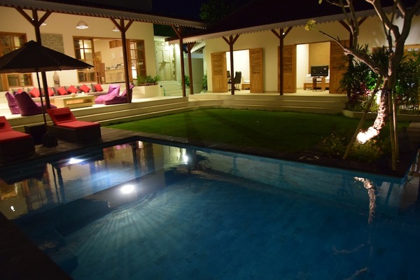  VILLA COLONIALE CANGGU 