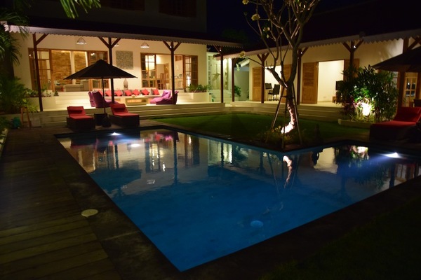  VILLA COLONIALE CANGGU 