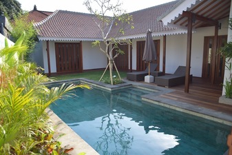  VILLA KOLO KECIL 