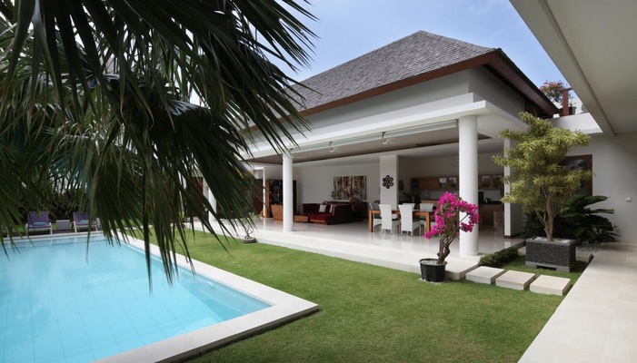  VILLA CANTIK CANGGU 