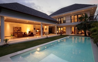  VILLA CANTIK CANGGU 