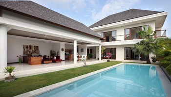  VILLA CANTIK CANGGU 