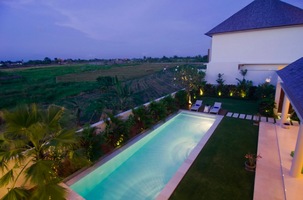  VILLA CANTIK CANGGU 