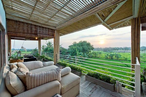  VILLA FLORA SAWAH 