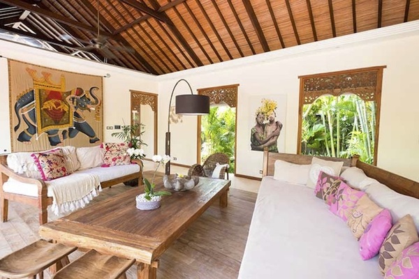  VILLA MANSON CANGGU 