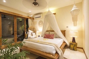  VILLA MANSON CANGGU 