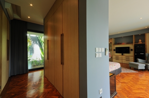  VILLA KAYU MAT CANGGU 