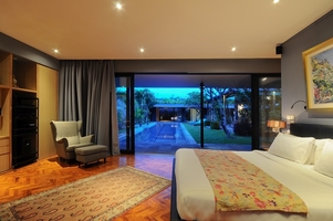  VILLA KAYU MAT CANGGU 