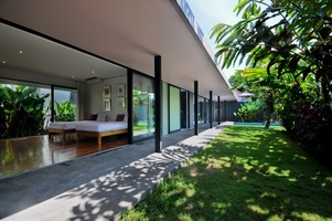  VILLA KAYU MAT CANGGU 