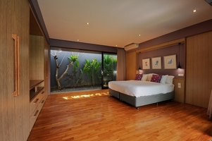 VILLA KAYU MAT CANGGU 